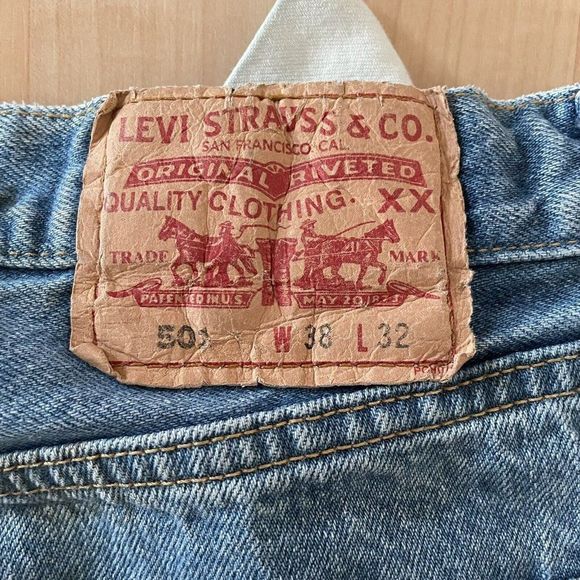 Levi's 501 Light Blue Jeans (Men's Size 38x32) Levi Strauss actual 35x27 (0365) - Picture 3 of 10